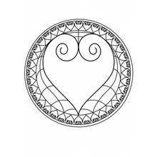 Disegno Mandala a cuore con spirali in cima da colorare Disegno Mandala a cuore con spirali in cima da colorare