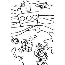 Disegno Barca che naviga sopra pesci e un'aragosta da colorare Disegno Barca che naviga sopra pesci e un'aragosta da colorare